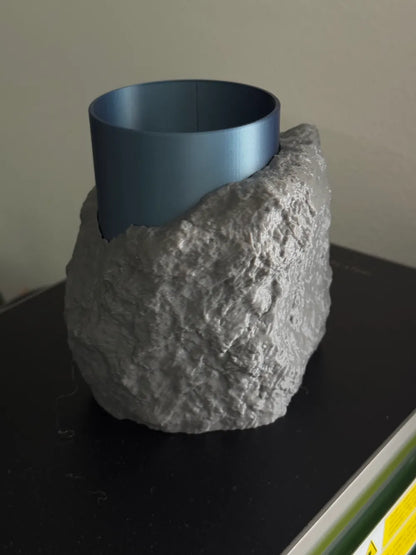 Plant Pot Stratum – Nature Meets Modern Design