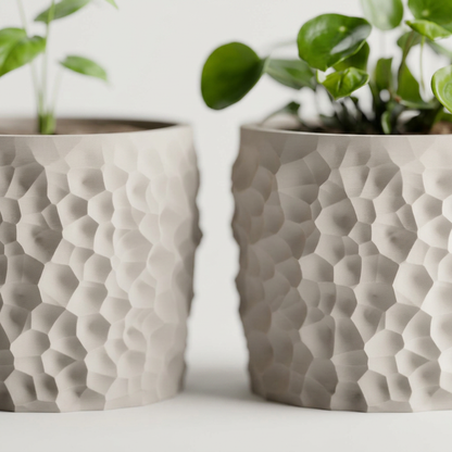 Piccola – Small in size. Bold in texture. alternate angle